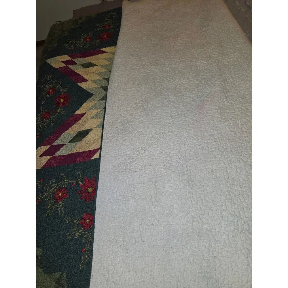 Handcrafted Lonestar Cotton Quilt Poinsettia Embroidered Christmas 90x90 Green